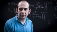 İranlı fizikçi, 3. Bukalter kozmoloji bilimi ödülüne layık görüldü
