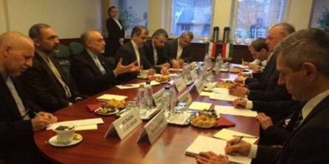 Macaristan başbakan yardımcısı, İran Atom Enerjisi Kurumu başkanı Salihi ile bir araya geldi