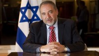 Siyonist İsrail rejimi başbakanı yeni savaş bakanını açıkladı