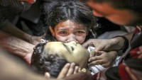 Çocuklar, Filistin topraklarında Siyonistlerin cinayetlerinin kurbanı oluyor