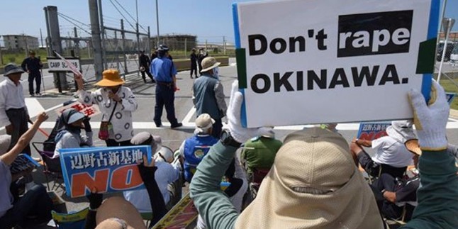 Japonya halkından Okinawa’lılara destek gösterisi