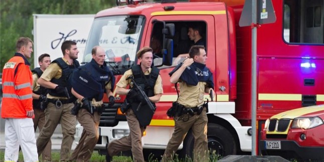 Münih’te silahlı saldırı: Çok sayıda ölü var