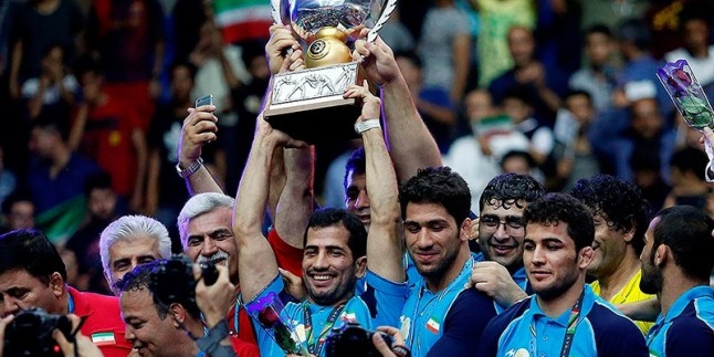 İranlı genç grekoromenciler Asya şampiyonu