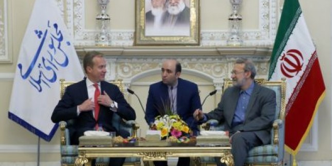 Laricani: İran halkı KOEP’le ilgili somut sonuçlar bekliyor