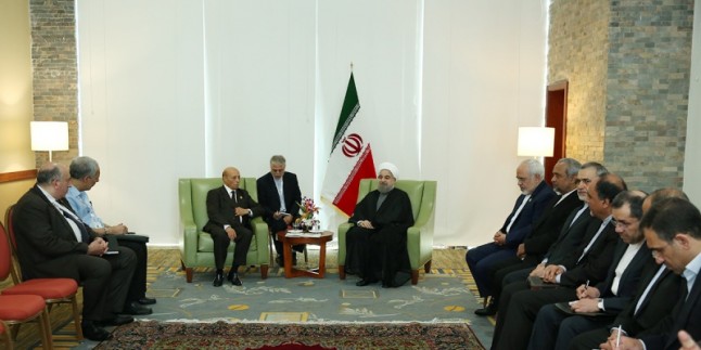 Ruhani, Cezayir meclis başkanıyla görüştü