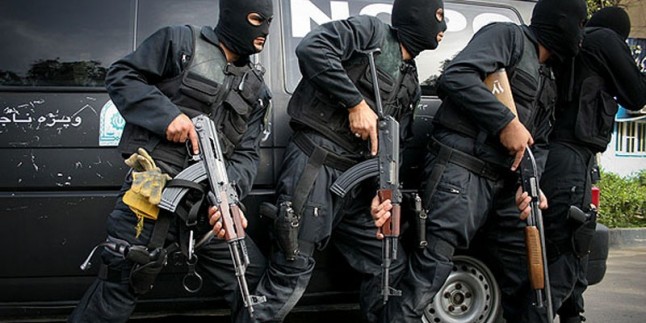 İran’da Teröristlere yataklık eden bir grup yakalandı