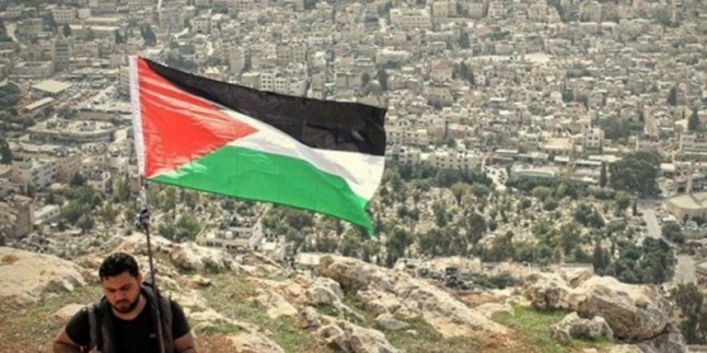 Siyonistlerin Filistin bayrağına tepkisi