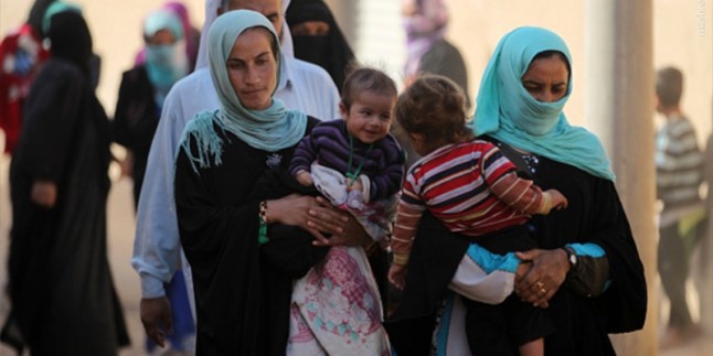 IŞİD’in kuşatımı altındaki Girvan bölgesinden Iraklı 1000 aile kurtarıldı