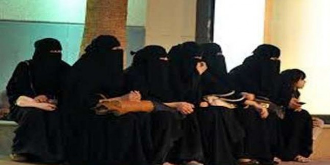 Arabistanlı 13 kadın, ”hükümeti muhalefet” suçundan yargılanıyor