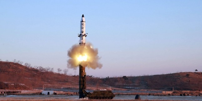 ABD ve Japonya Kuzey Kore için acil toplanma çağrısı yaptı