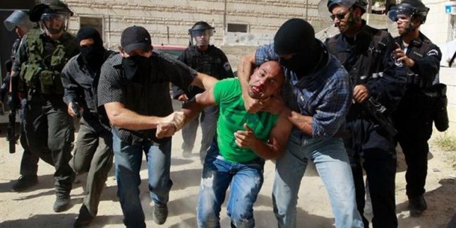 Siyonist Rejim Yıl başından şimdiye kadar 5 bin Filistinli tutukladı