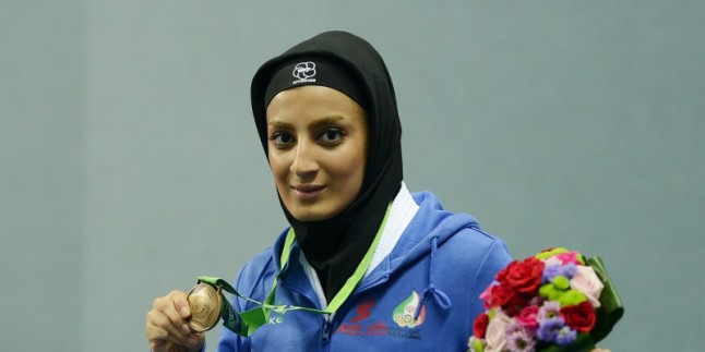 İranlı bayan tekvandocu, Dünya Karata Ligi’nde birinci oldu