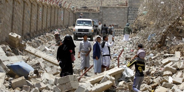 Yemen Suudi uçaklarınca bombalanıyor