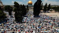 90 bin Filistinli, Bayramı Namazı’nı Mescid-i Aksa’da kıldı