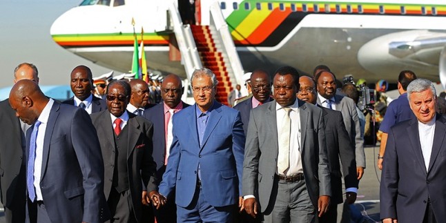 Zimbabve cumhurbaşkanı, Hizbullah ve Filistin temsilcileri Tahran’a geldiler