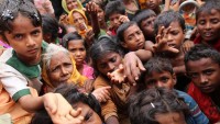 İran heyeti Bangladeş’te Myanmarlı müslümanların mülteci kampında