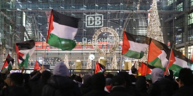 Almanya ve Cezayir’de Kudüs’e destek gösterisi