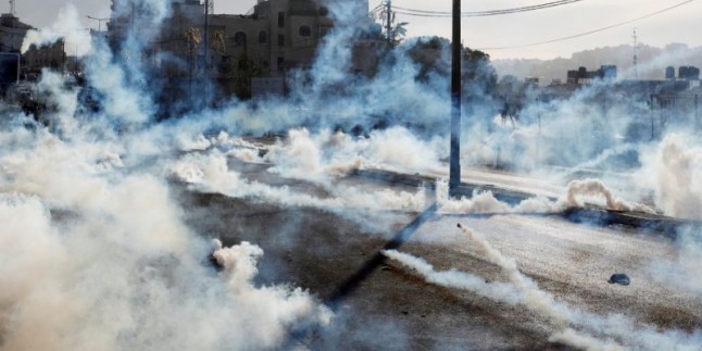 İşgal rejimi Filistinli göstericilere karşı zehirli gaz kullandı
