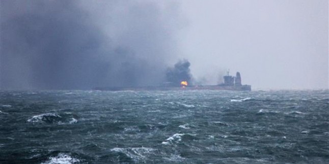 İran’dan Sançi petrol tankeri mürettebatı için arama kurtarma ekibi gönderildi