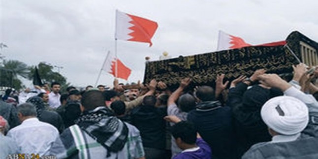 Kum’da Bahreynli üç gencin naaşı toprağa verildi