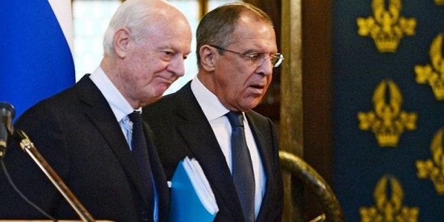 Lavrov: Suriye’yi bölme ve kalıcı güç oluşturma girişimleri kabul edilemez