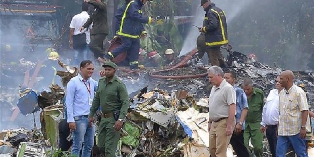 Küba’da yolcu uçağı düştü! En az 100 ölü