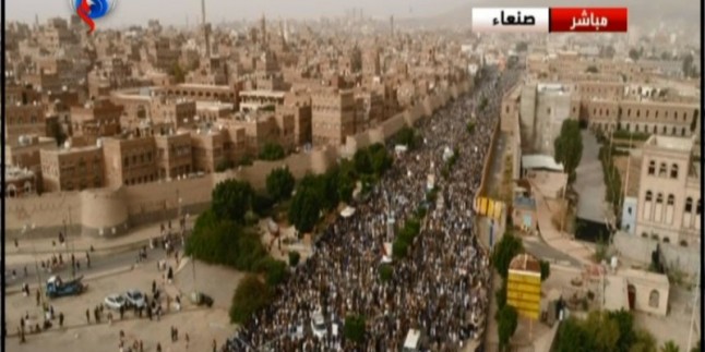 Yemen Halkı Başkent Sana’da Suudi rejimi aleyhinde milyonluk gösteri düzenledi