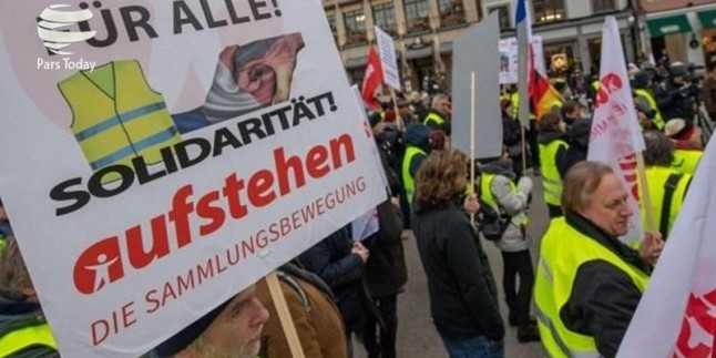 Sarı yeleklilerin Almanya’da protesto eylemi