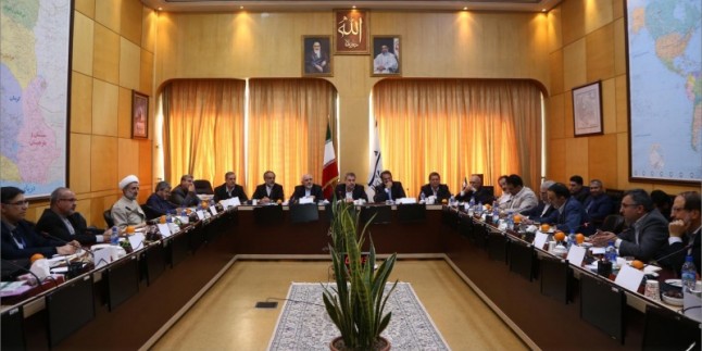 Filistin elçisi ve Hamas temsilcisi İran milli güvenlik komisyonu oturumuna katıldılar