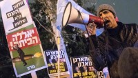 Siyonistler Netanyahu’yu protesto etti