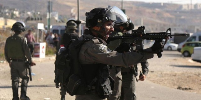 İşgalci İsrail askerleri 4 Filistinliyi yaraladı