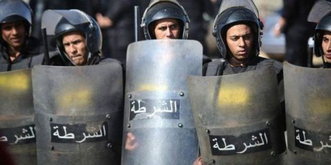 Mısır’da polis merkezine saldırı