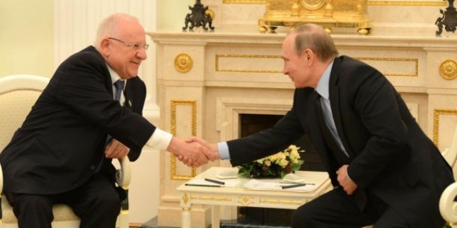 İsrail Radyosu: Rivlin, Putin’den Suriye’nin bölünmesinin İsrail’in çıkarları doğrultusunda gerçekleşmesini isteyecek
