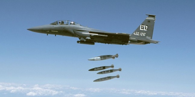 Büyük Şeytan Amerika Uçakları Suriye Ordusuna Ait Askeri Karakolu Vurdu