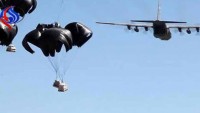 Irak Ordusu ABD Kargo Uçaklarının IŞİD Teröristlerine Cephanelik Attığını Görüntüledi