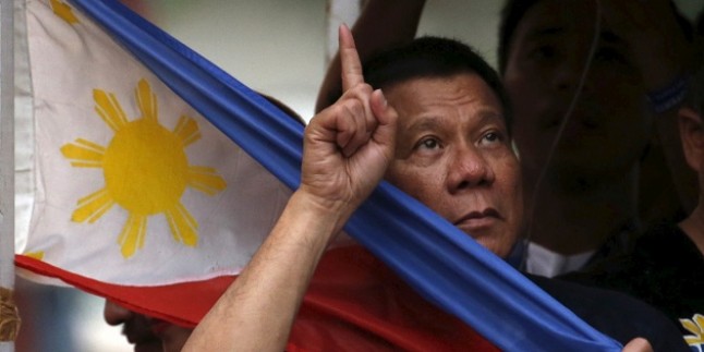 Filipinler Devlet Başkanı Duterte’de Kanser Şüphesi