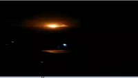 Siyonist İsrail Savaş Uçakları Suriye Ordusunun Halep Şehri Kırsalındaki Askeri Havaalanına 5 Füze Attı: 4 Şehid