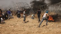 Siyonist İsrail Askerleri Gazze’de 5 Filistinliyi Yaraladı