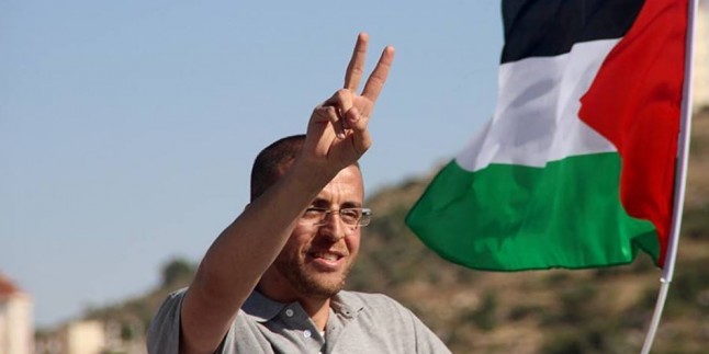 Filistinli ​Esir Gazeteci Muhammed El-Gig: Mezarda Tutuluyorum