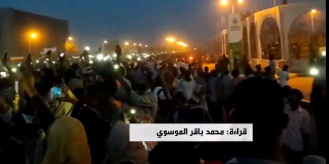Sudanlı muhalefet grupları, yönetimin derhal sivil bir hükümete devredilmesi talebinde ısrar ediyor