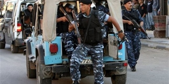 Abbas’a Bağlı Polis Güçleri Batı Yaka’da 3 Kişiyi Gözaltına Aldı