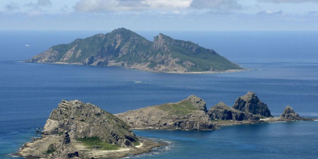 Filipinler’den ABD’ye inat Çin’in suni adalarına tepkisizlik kararı