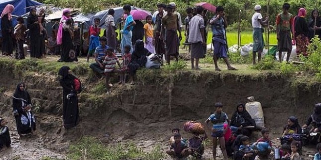 Hindistan, Arakanlı Müslümanları Bangladeş’e sınır dışı ediyor