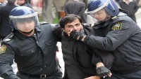 Azerbaycan’da mahkumlara işkence