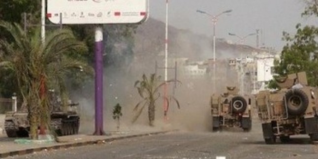 Aden’deki Suudi operasyon odası vuruldu