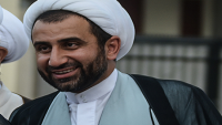 Siyonist Bahreyn Rejimi, Ülkenin Tanınmış Alimlerinden Şeyh Muhammed Haceste’i Sınır Dışı Etti