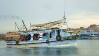 Tunus, Mısırlı balıkçı teknesini alıkoydu