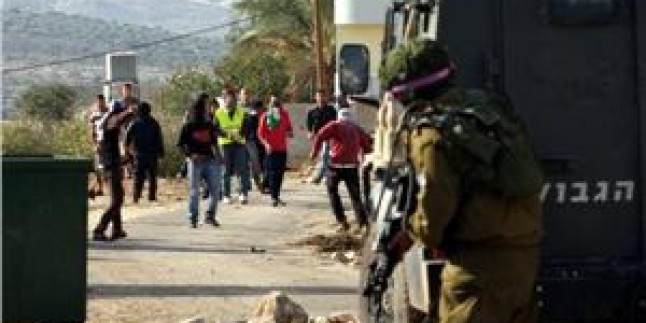 Siyonist İsrail Güçleriyle Filistinliler Arasında Yaşanan Çatışmada 3 Genç Yaralandı