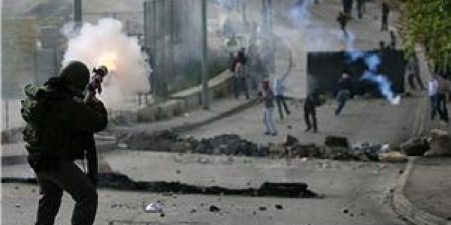 Dün akşam Cenin ve Kudüs’te Filistinli gençler ile Siyonist askerler arasında şiddetli çalışmalar yaşandı