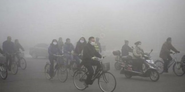 Çin’de hava kirliliği; sarı alarm verildi